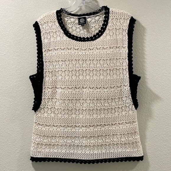 bobeau Tops - BOBEAU Sleeveless Crochet Top, Ivory/Black - M
